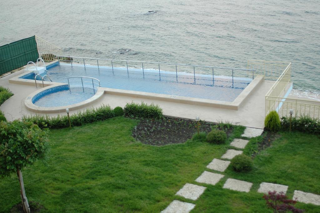 Brigantina Beach Hotel Golden Sands Exterior photo